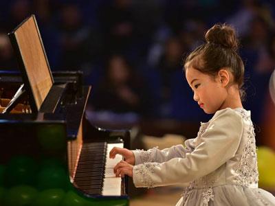 济南钢琴家教价格多少钱一小时？收费标准？